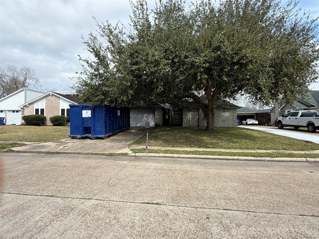 1321 Sagebrush Street Angleton TX 77515