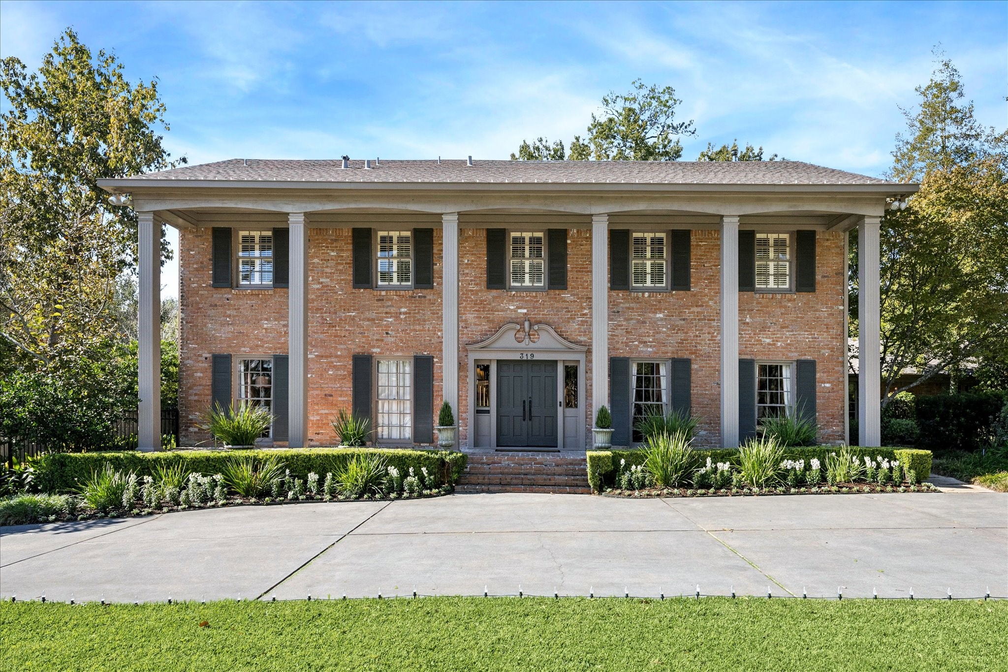 319 Longwoods Lane Houston TX 77024