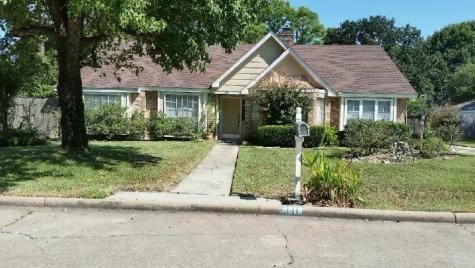 8818 Wilson Reid Drive Houston TX 77040
