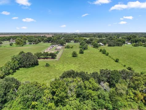 118 Cedar Vale Road Bay City TX 77414
