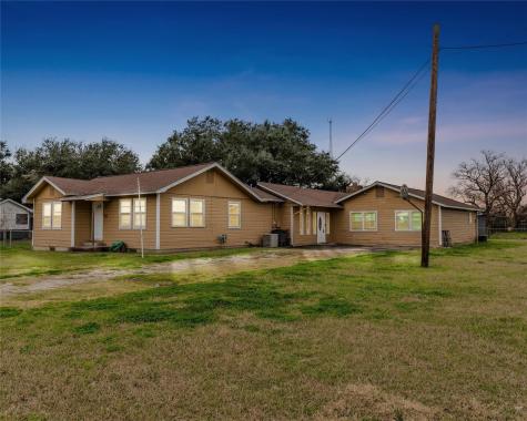 118 Cedar Vale Road Bay City TX 77414