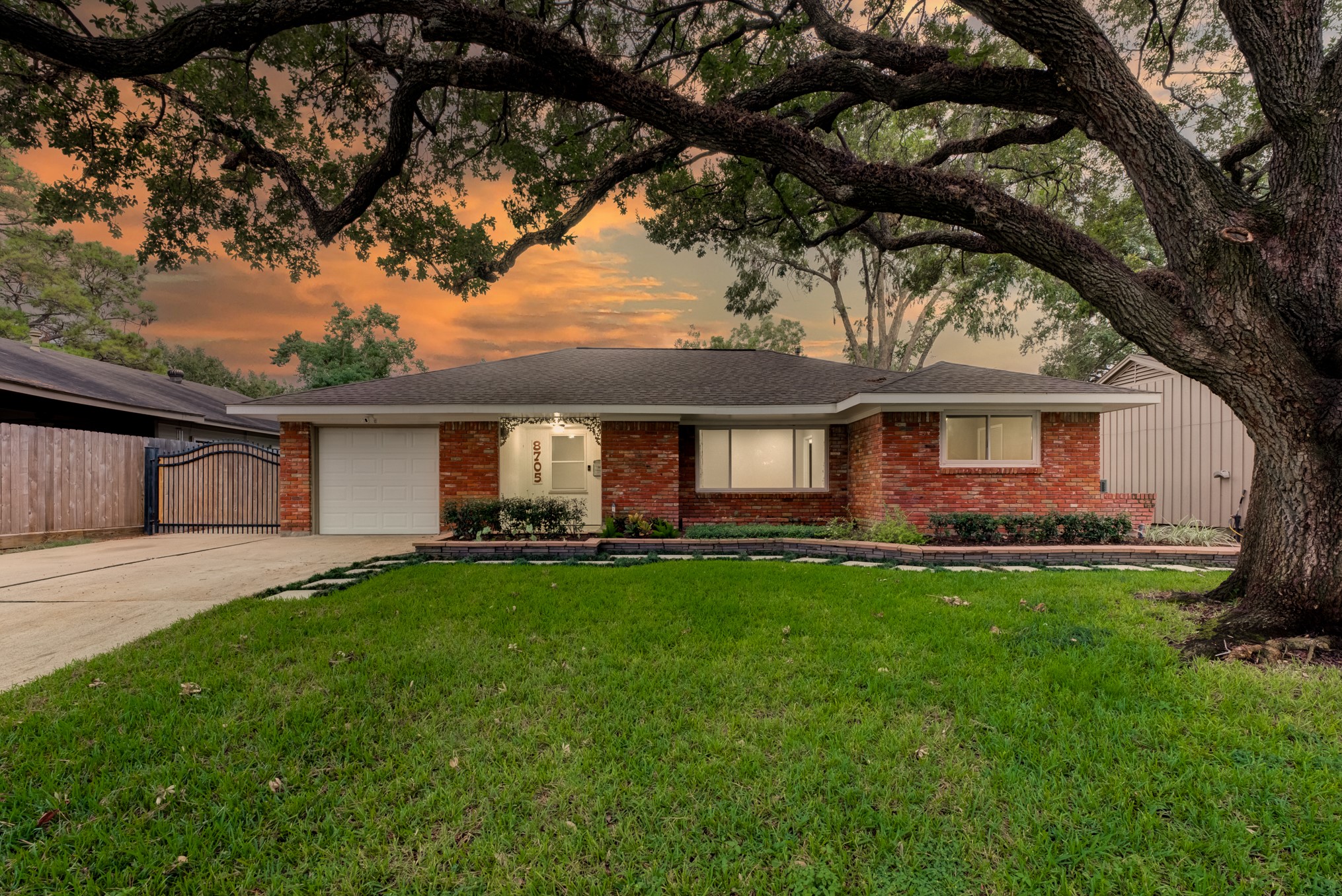 8705 Bob White Drive Houston TX 77074