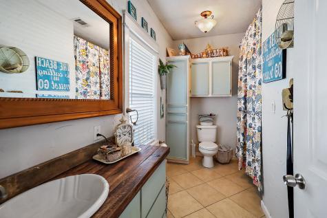 13659 Todd Road Winnie TX 77665