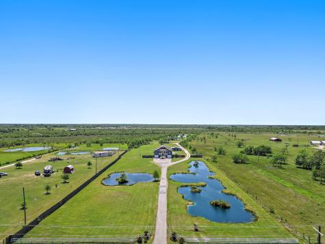 13659 Todd Road Winnie TX 77665