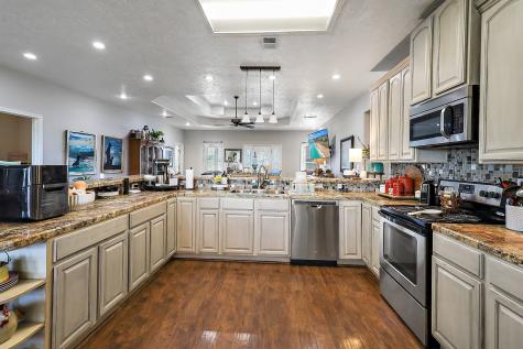 13659 Todd Road Winnie TX 77665