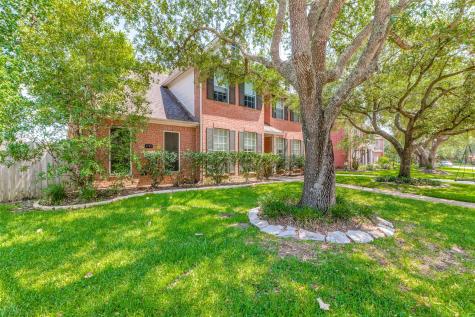 1748 Crescent Green Drive Houston TX 77094