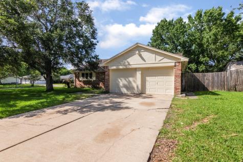 501 Point Clear Drive Friendswood TX 77546