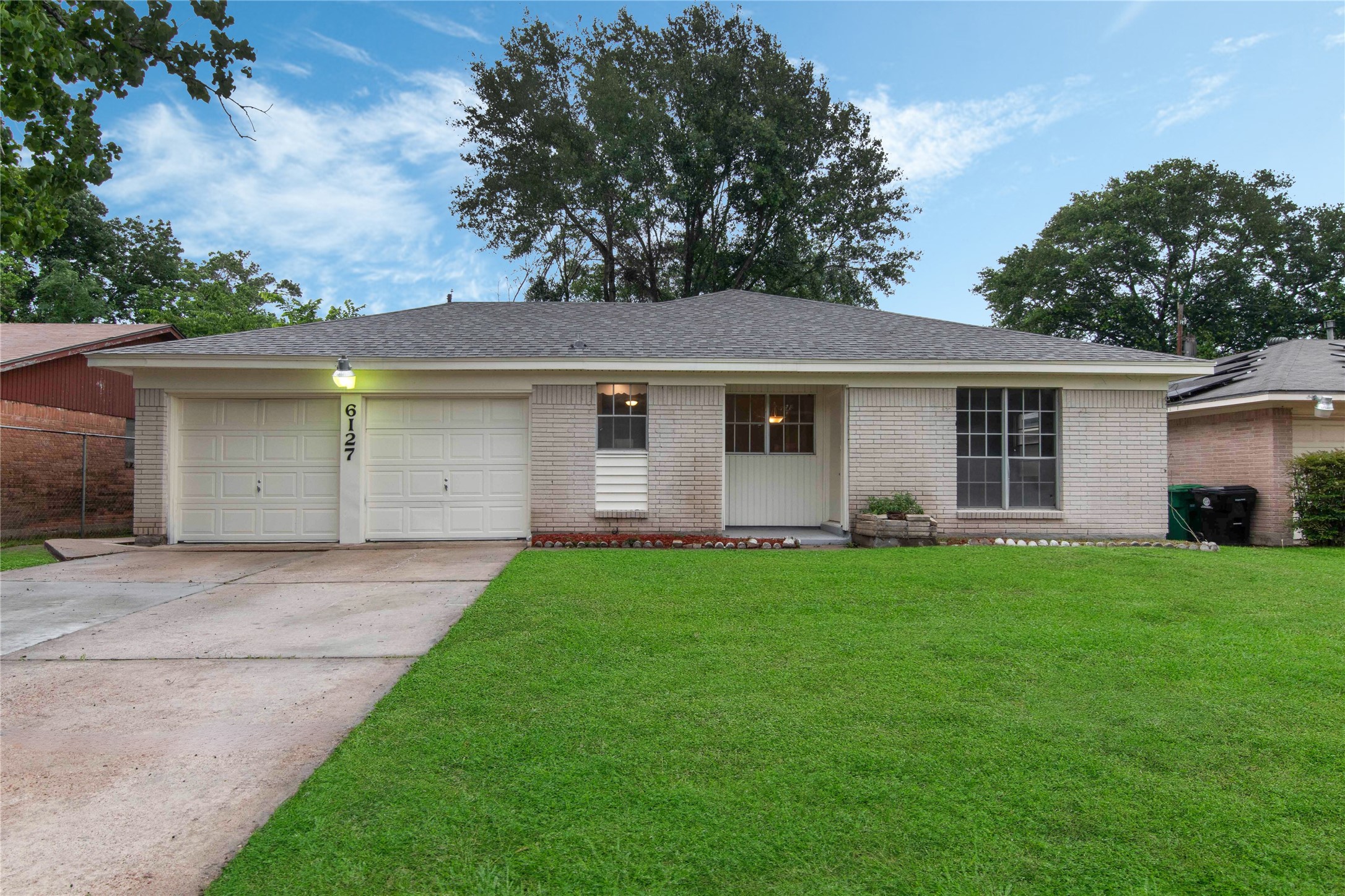 6127 Standing Oaks Street Houston TX 77050