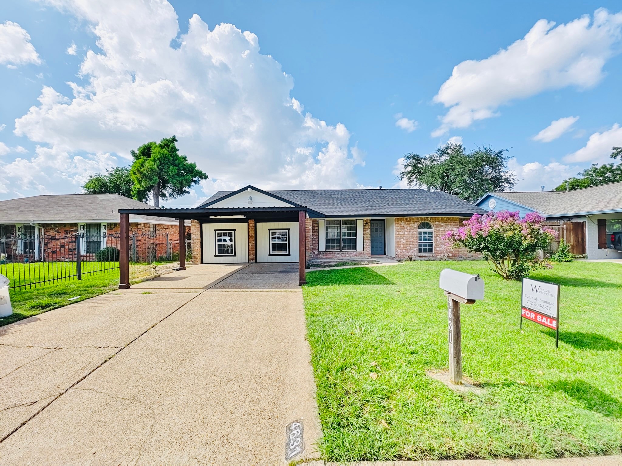 4631 Hollybrook Lane Houston TX 77039