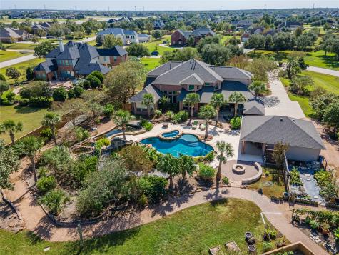 3910 Rockpoint Circle League City TX 77573