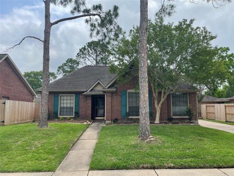 906 Sunrise Knoll Way Houston TX 77062
