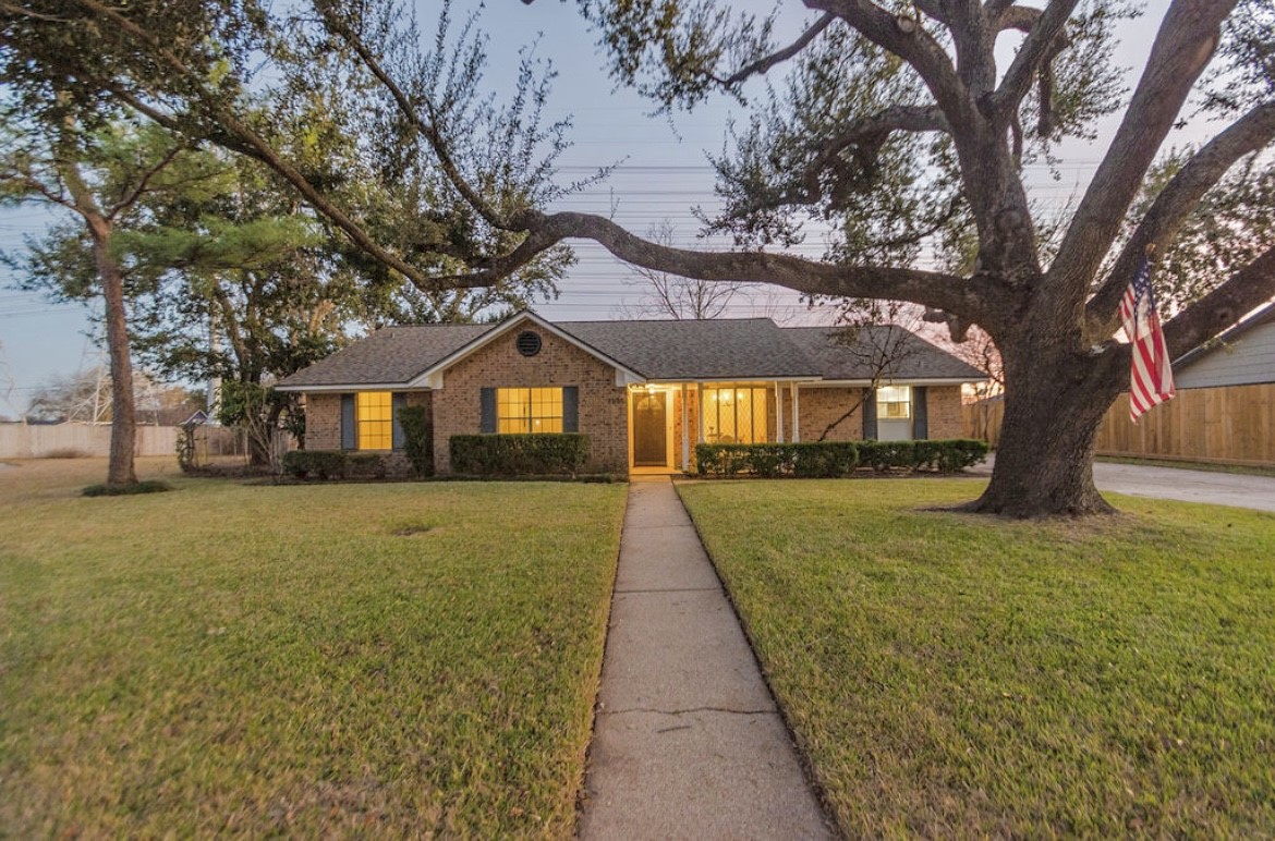 1106 S Kaufman Drive Deer Park TX 77536
