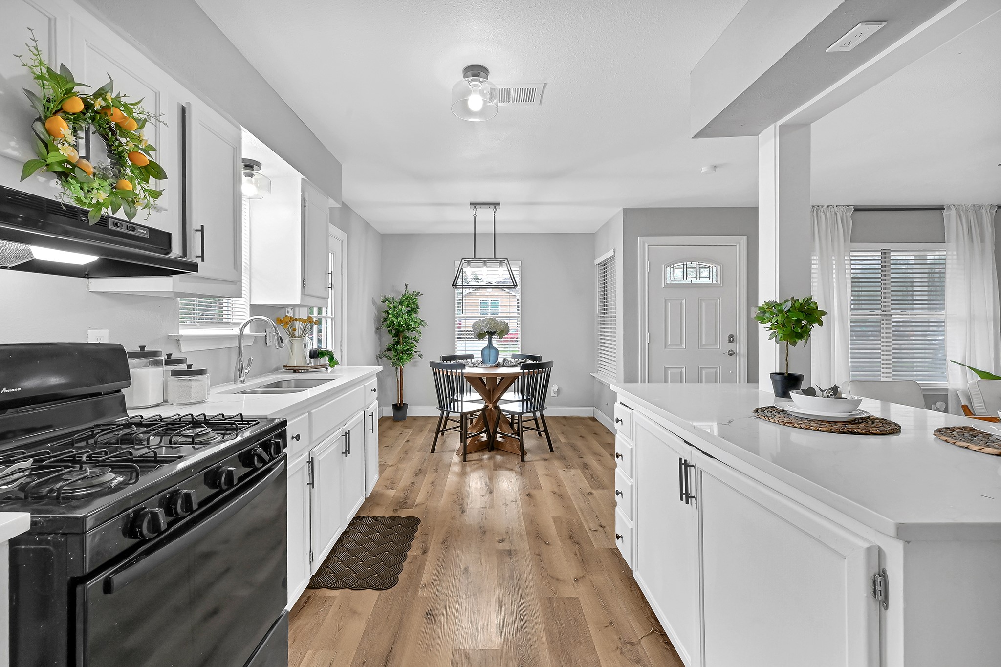 2109 Brewster Street Houston TX 77026