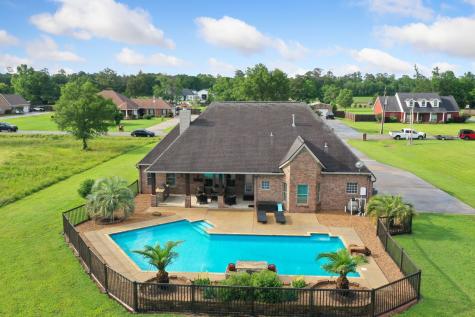 9145 Parkwood Orange TX 77630