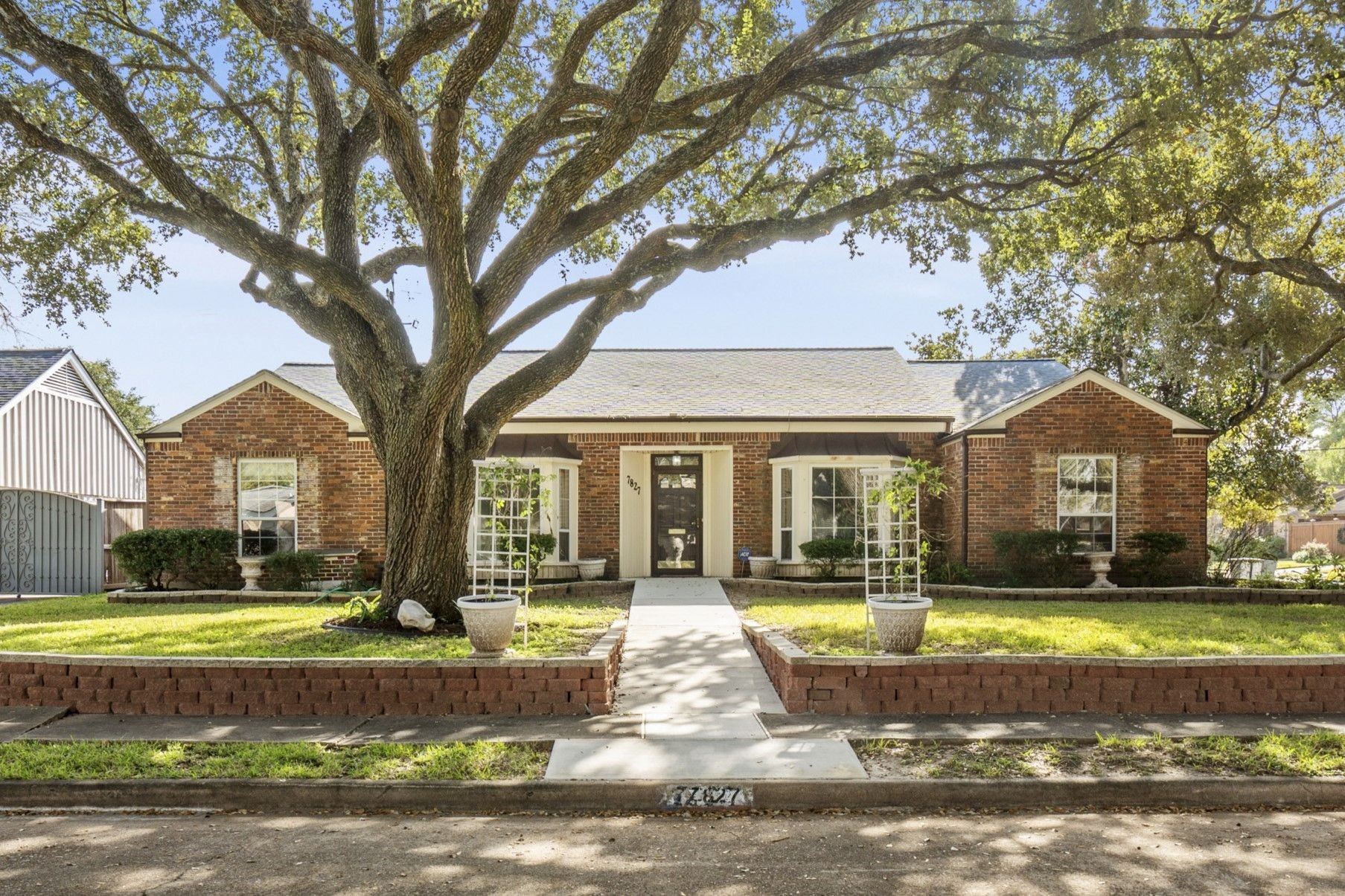 7827 Del Rey Lane Houston TX 77071