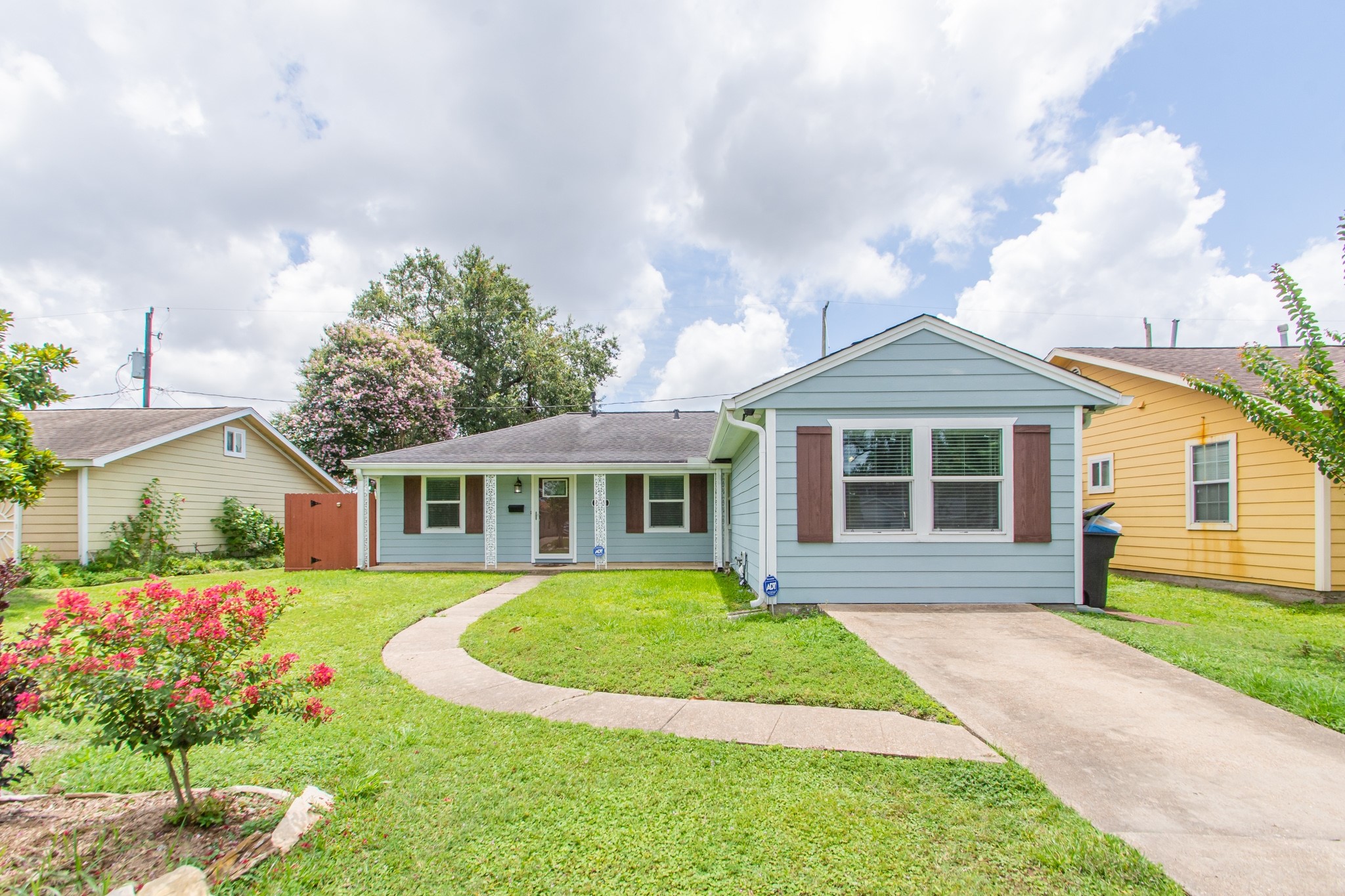 7606 Azalea Street Houston TX 77023