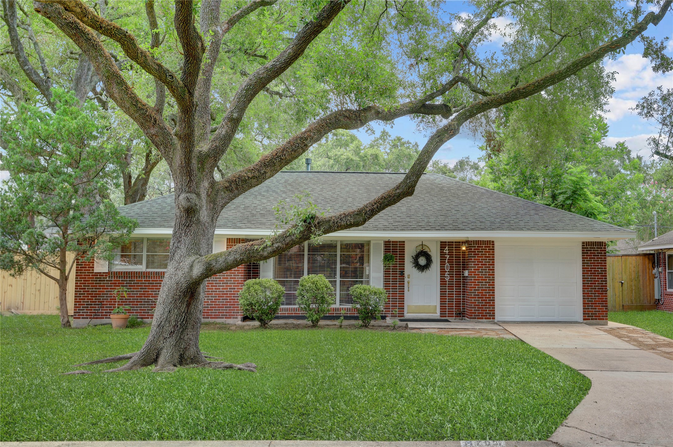 4705 Sanford Road Houston TX 77035
