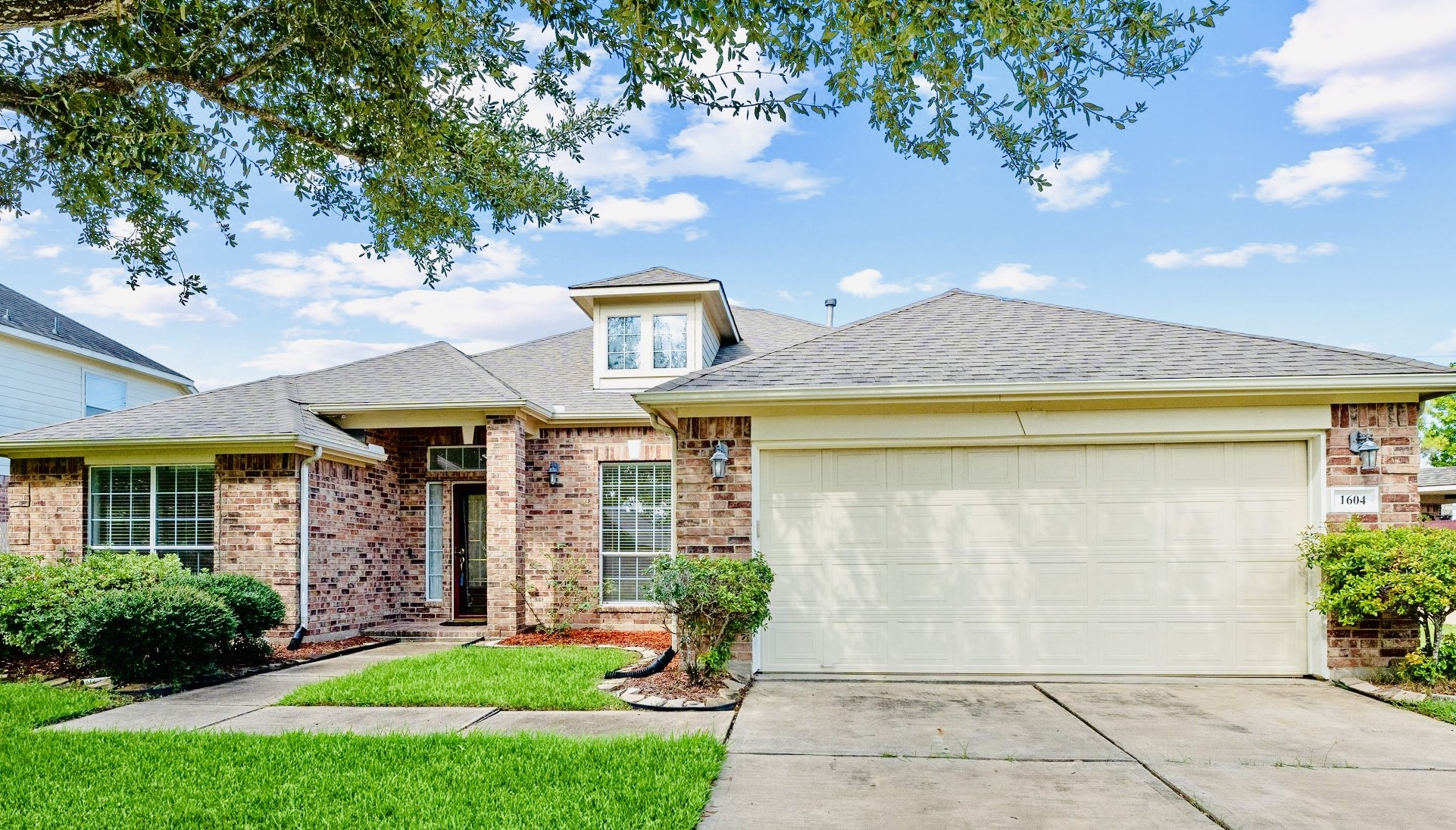 1604 Spring Glen Lane Pearland TX 77581