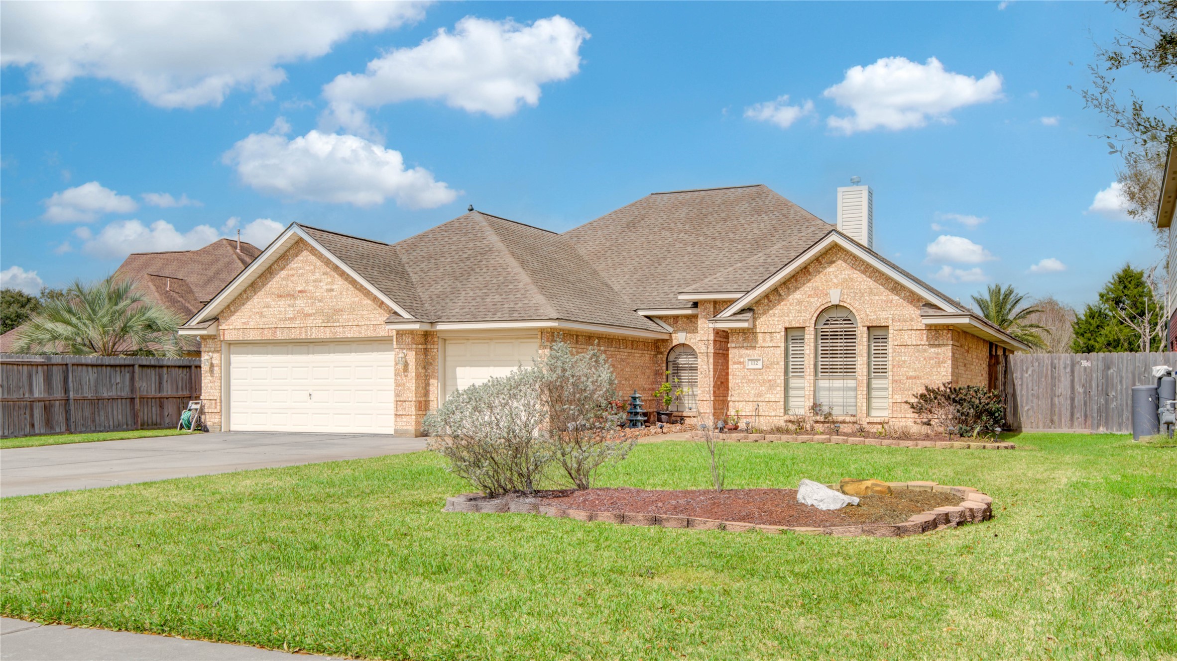 112 Indian Warrior Trail Lake Jackson TX 77566