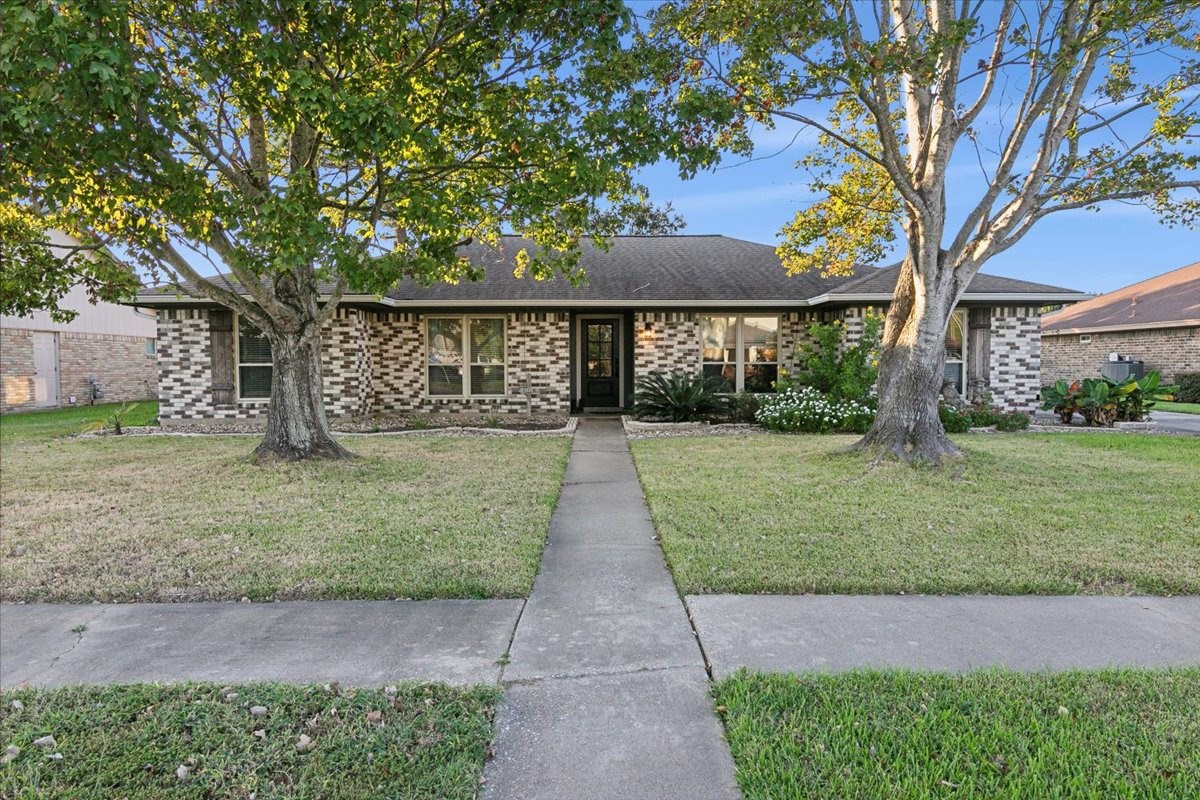3162 Crest Drive Port Neches TX 77651