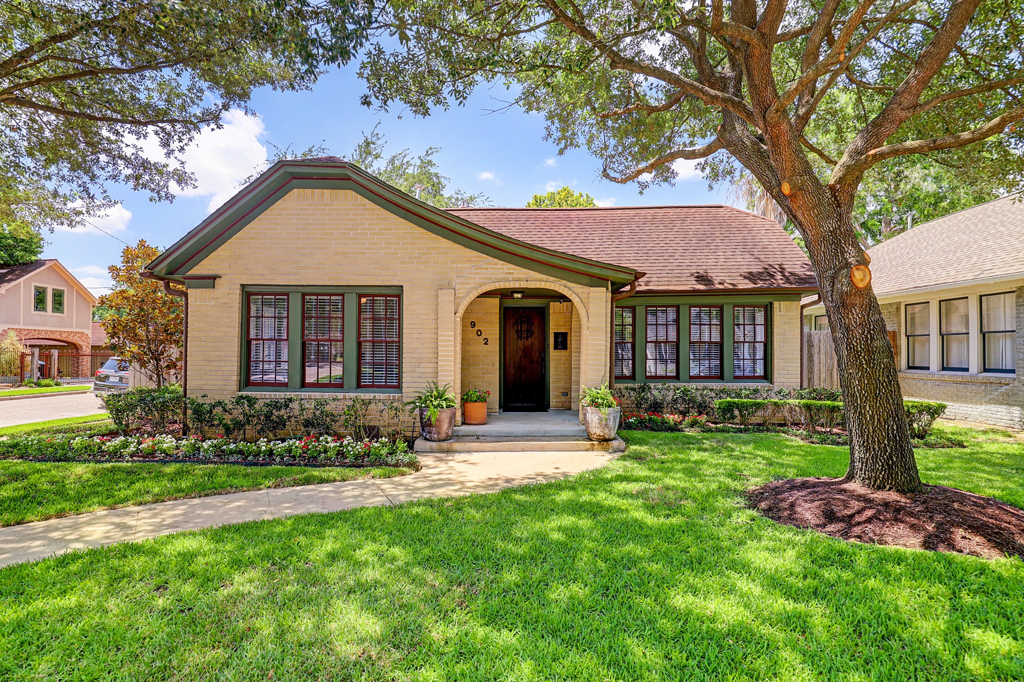 902 W Cottage Street Houston TX 77009