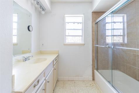 4906 Droddy Street Houston TX 77091