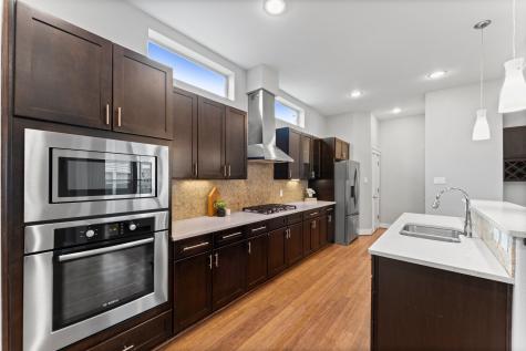 5739 Petty Street Houston TX 77007
