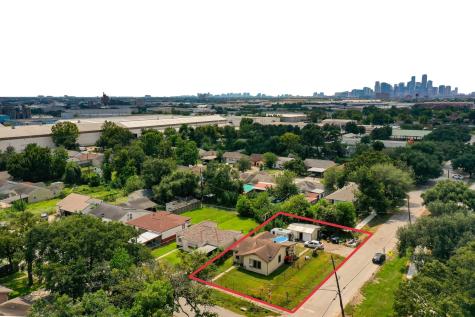 1102 Gazin Street Houston TX 77020