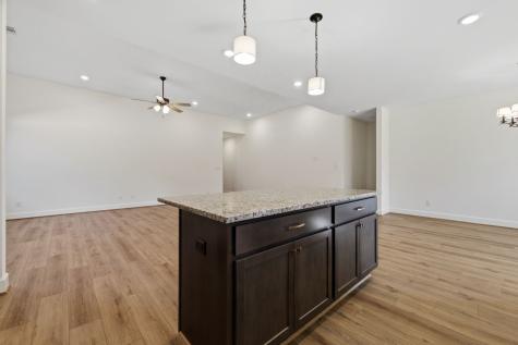 708 Duncan Avenue Cleveland TX 77327