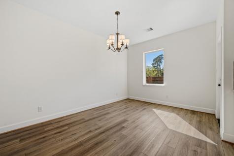 708 Duncan Avenue Cleveland TX 77327