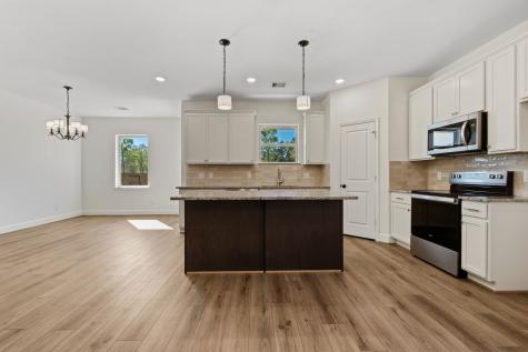 708 Duncan Avenue Cleveland TX 77327