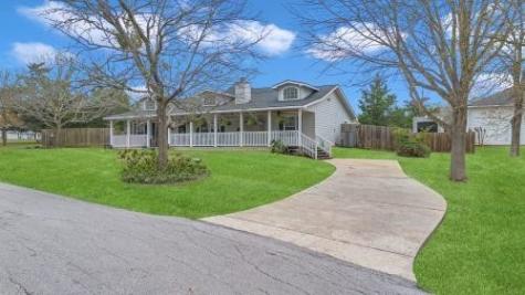 12330 Lakeview Manor Drive Willis TX 77318