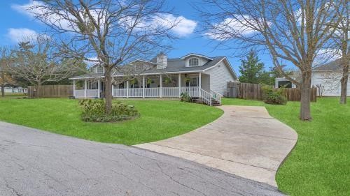 12330 Lakeview Manor Drive Willis TX 77318