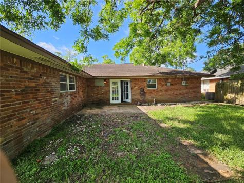111 Carnation Street Richwood TX 77566