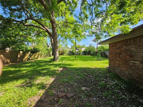 111 Carnation Street Richwood TX 77566