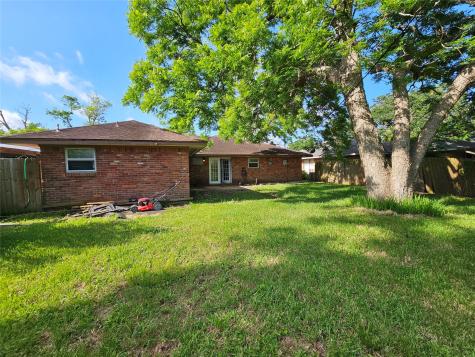 111 Carnation Street Richwood TX 77566