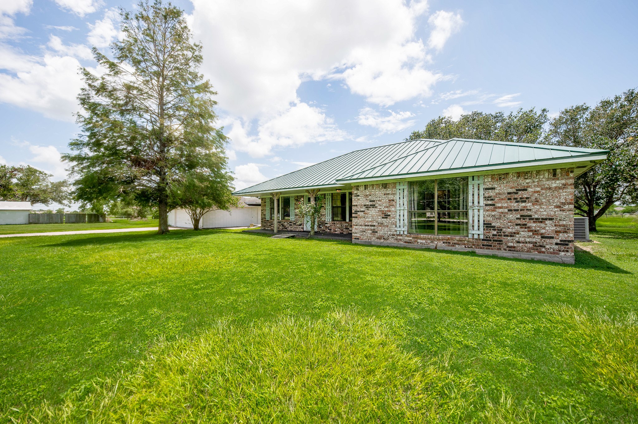 909 County Road 479 El Campo TX 77437