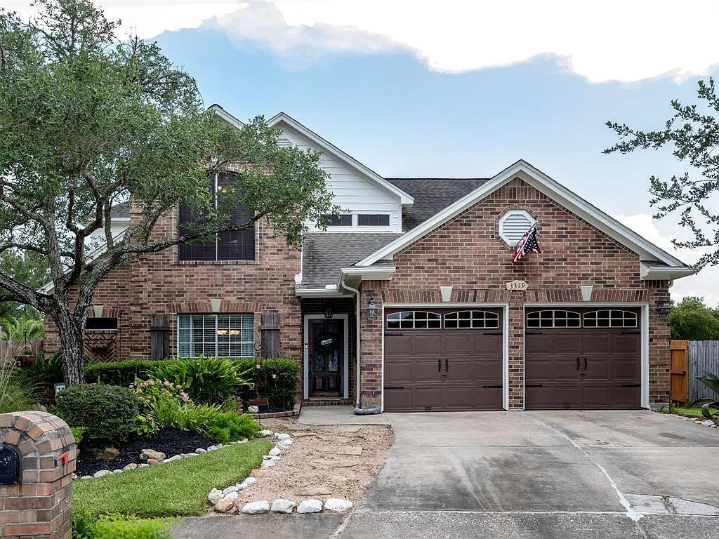 3319 Mahrian Court Friendswood TX 77546