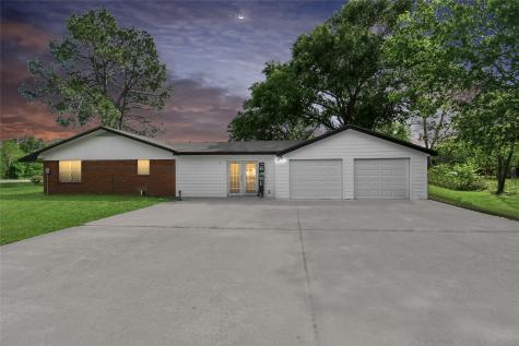 1502 Palacios Street El Campo TX 77437
