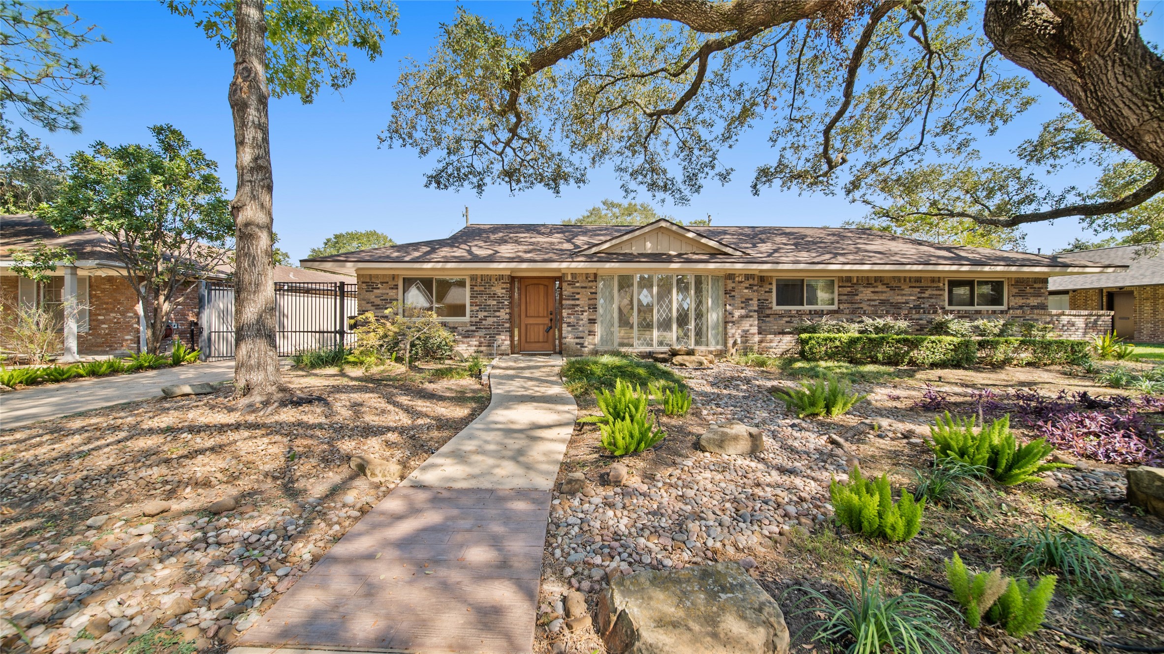 8811 Manhattan Drive Houston TX 77096
