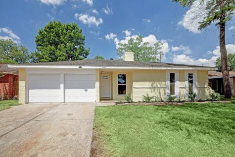 9355 Willow Wood Lane Houston TX 77086