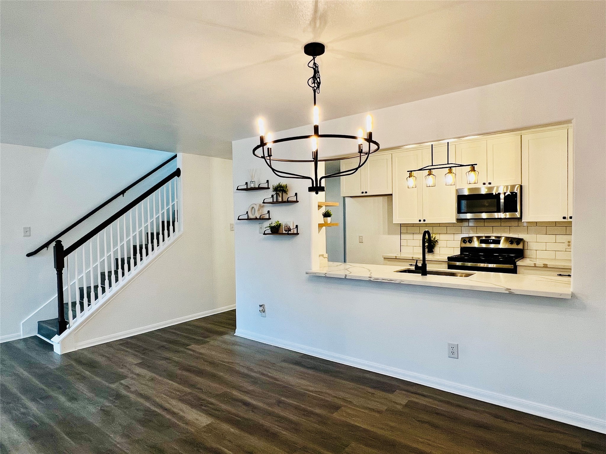2933 La Estancia Lane Houston TX 77093