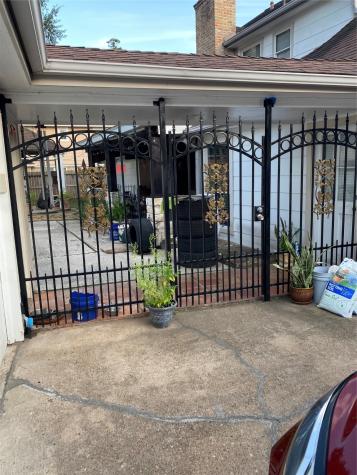 15518 Dawnbrook Drive Houston TX 77068