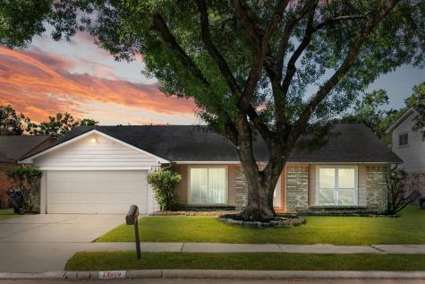 13919 Kensington Place Houston TX 77034