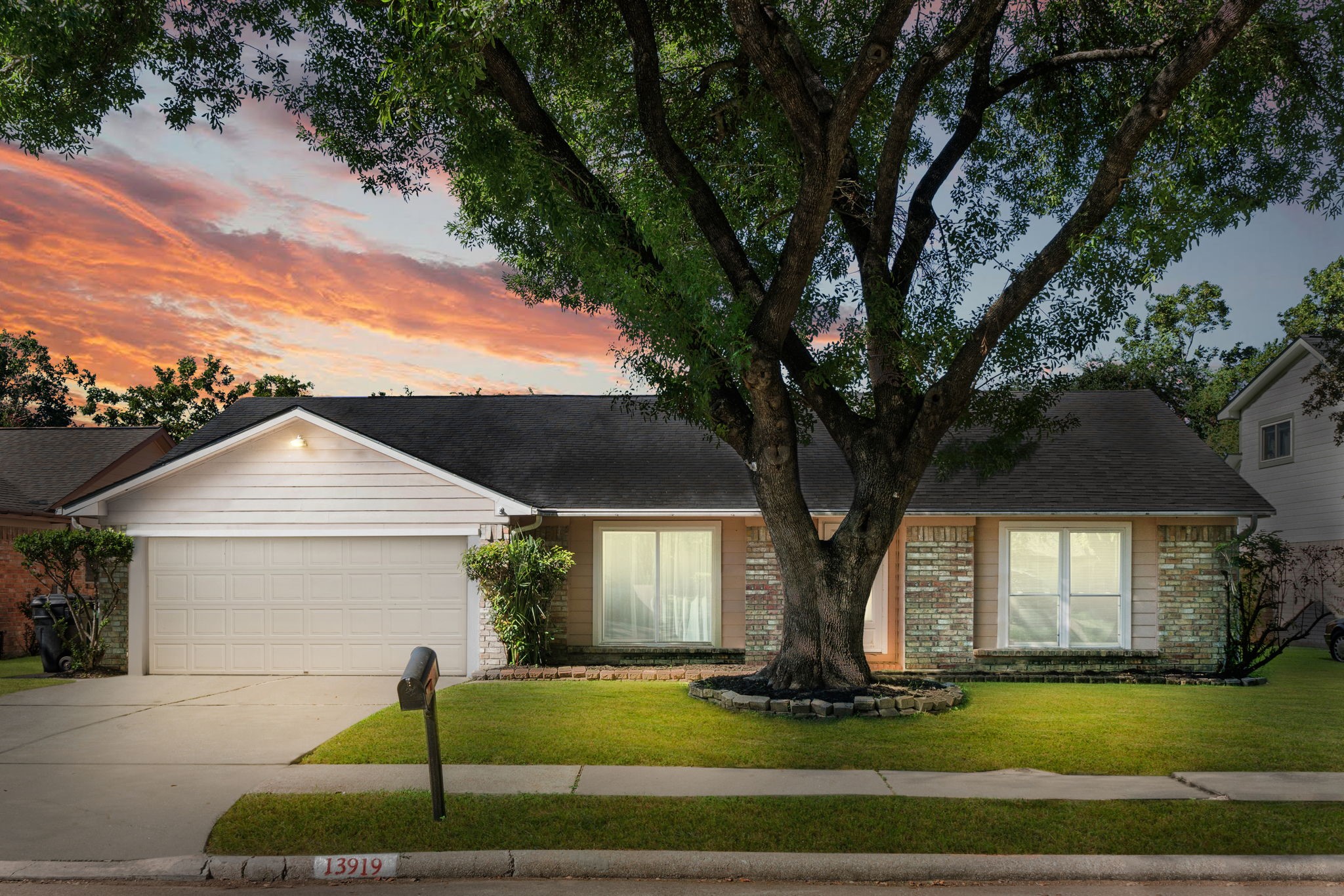 13919 Kensington Place Houston TX 77034