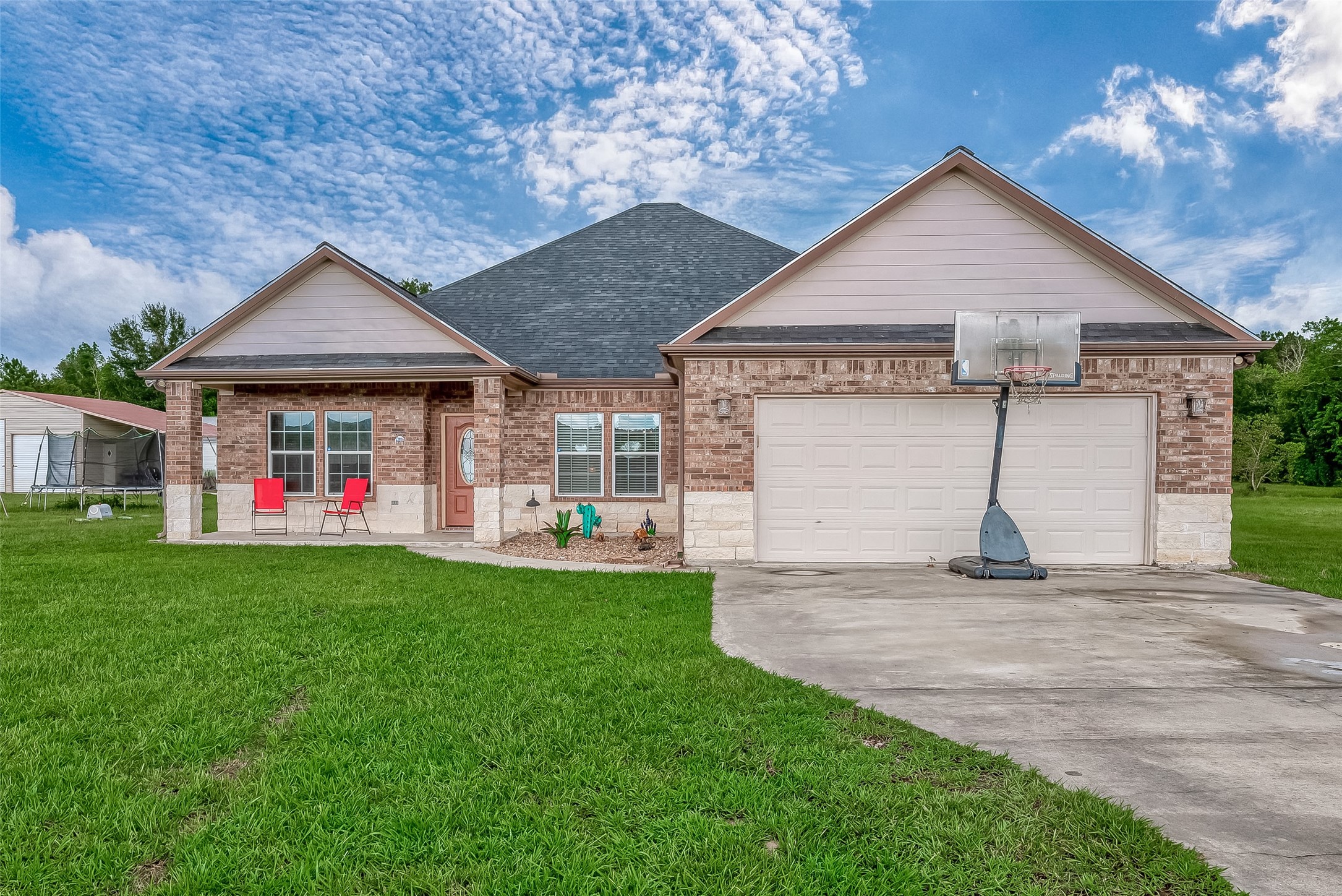 1890 County Road 2291 Cleveland TX 77327
