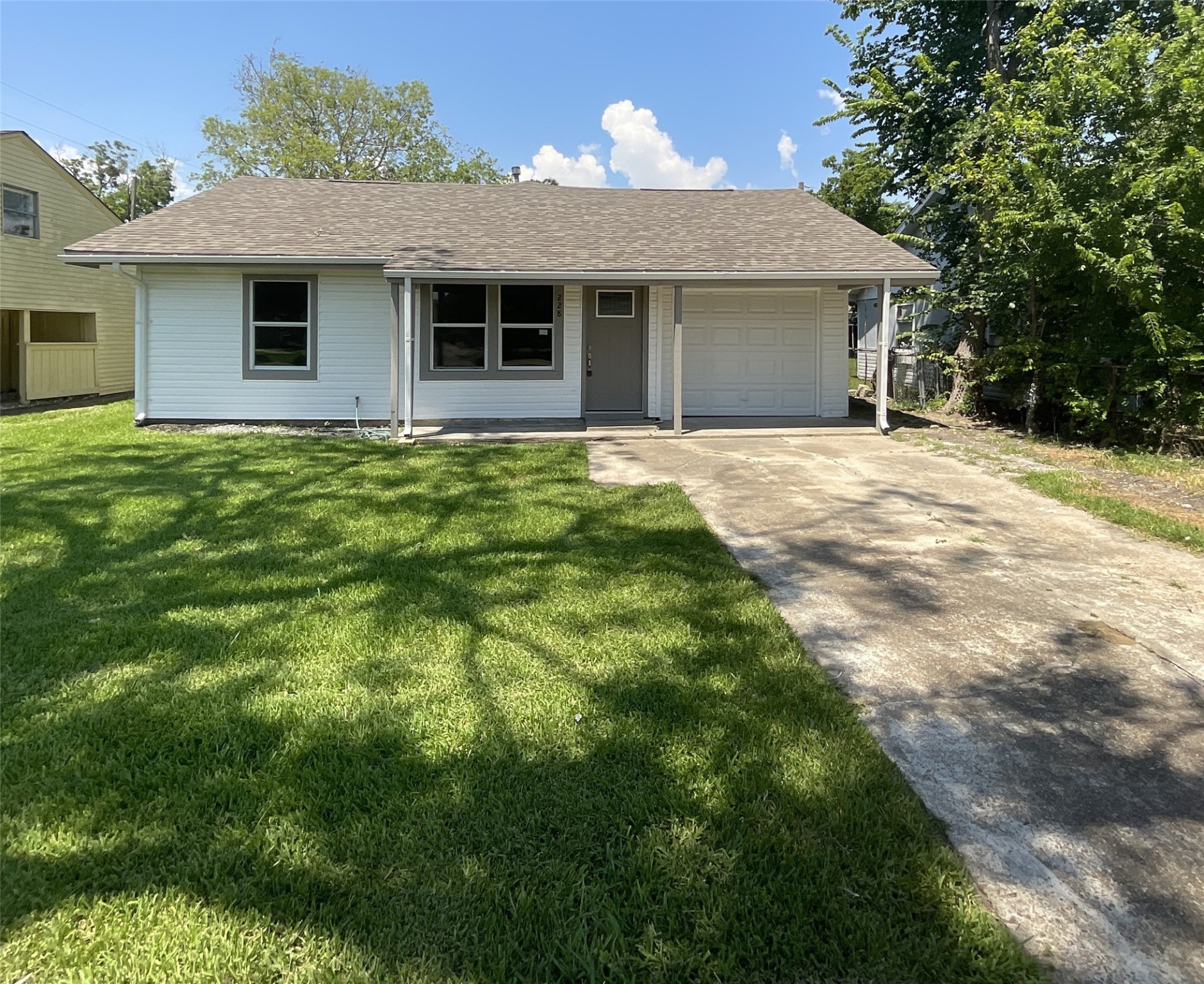 228 S Iowa Street La Porte TX 77571