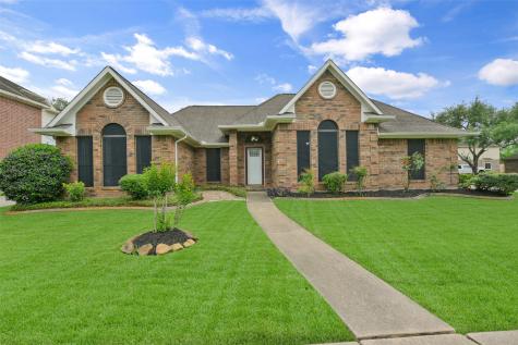 1938 Prairie Creek Drive Pearland TX 77581