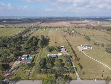 2711 County Road 62 Rosharon TX 77583