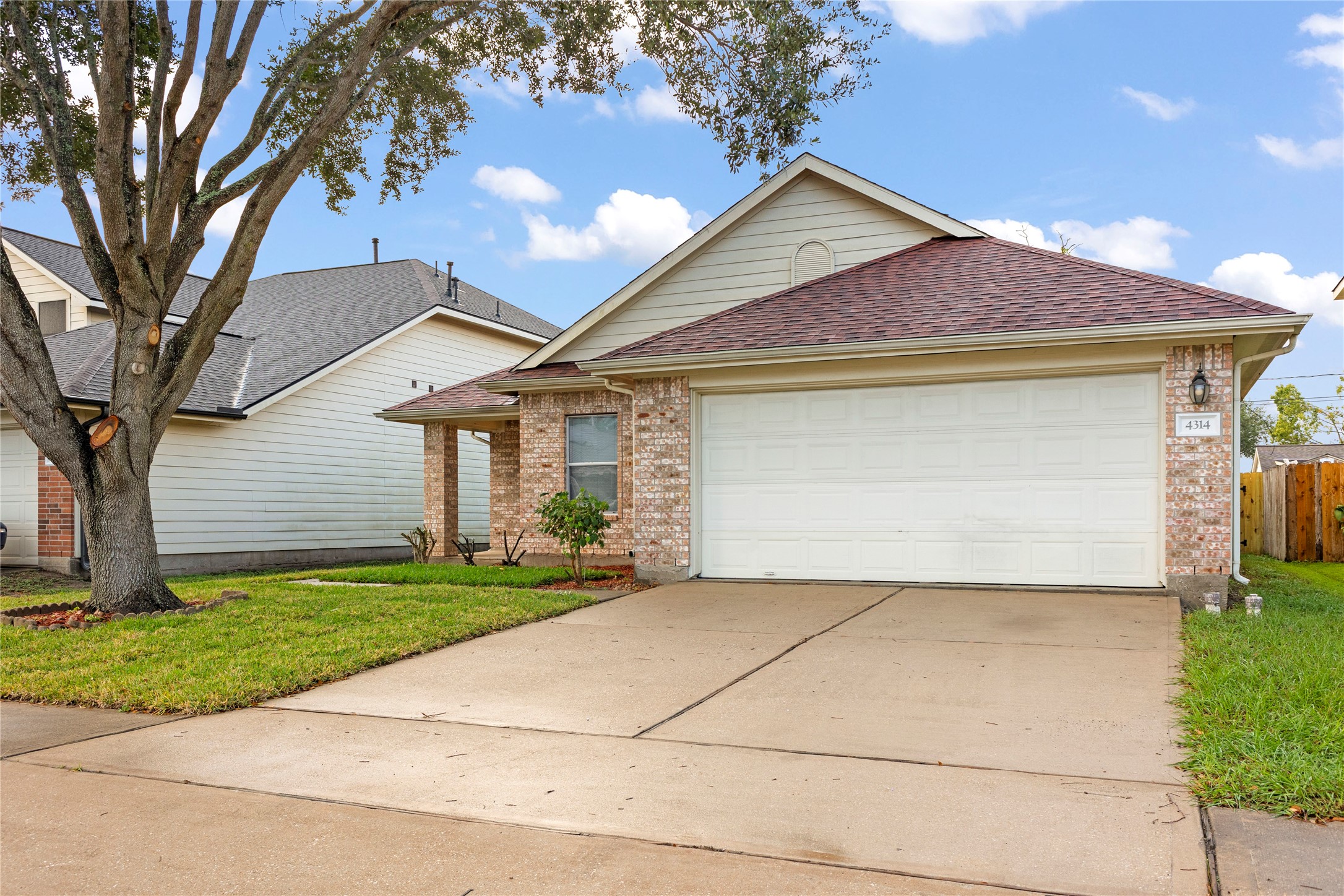 4314 Brentwood Park Drive Houston TX 77045